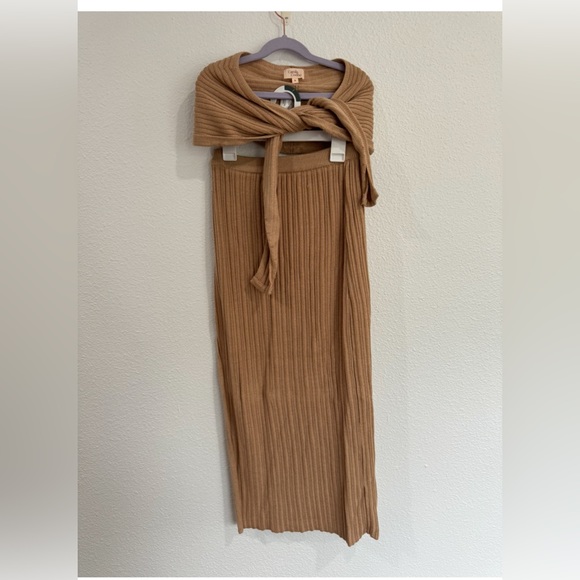 Camilla Coelho- Lyon skirt and top set- size small-LIKE NEW - Picture 3 of 5